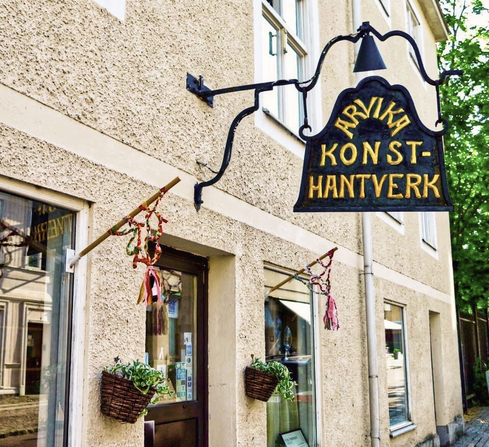 affär med gammeldags skylt