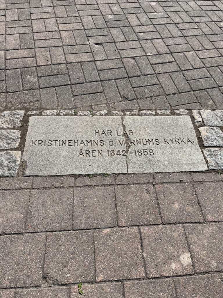 stenplatta med text på