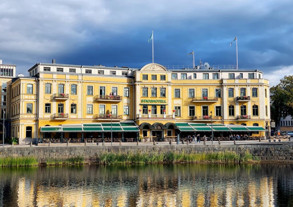 stadshotellet vid vattnet